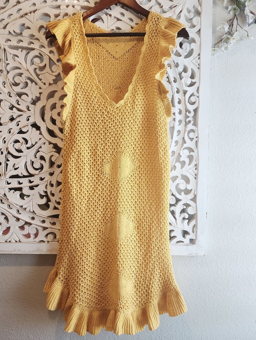 FREE PEOPLE MYKONOS MINI KNITTED CROCHET YELLOW COVER-UP SIZE LARGE - Picture 7 of 16